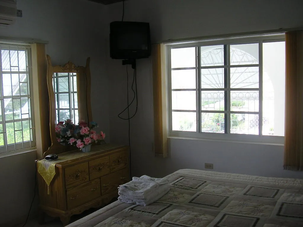 Paradise Place Apartman Discovery Bay Jamaica