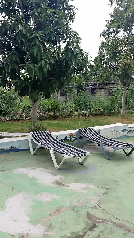 Paradise Place Apartman Discovery Bay