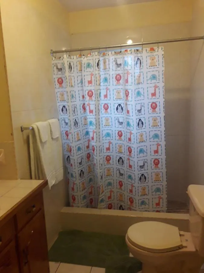 Paradise Place Apartman Discovery Bay