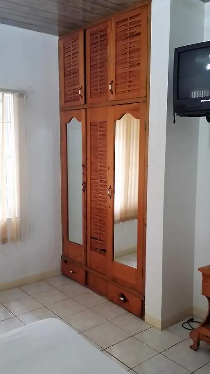 Paradise Place Apartman Discovery Bay