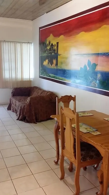 Paradise Place Apartman Discovery Bay